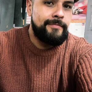 Meet your Posher, Carlos